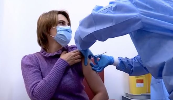 Doar jumătate dintre cadrele didactice din Constanța sunt dornice să se vaccineze - vaccinare-1610704377.jpg