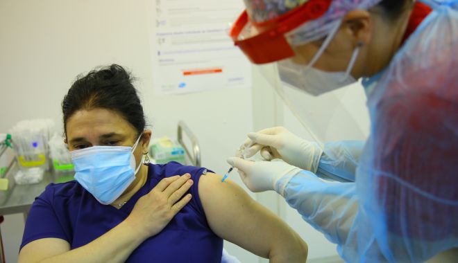 Vaccinare cu a treia doză împotriva COVID-19, din luna septembrie, în România - vaccinare-1627384506.jpg