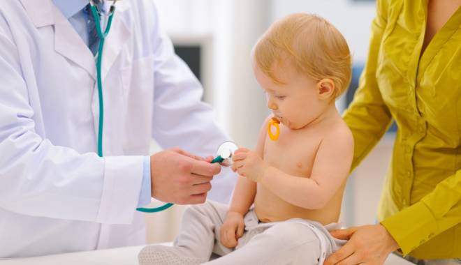 Imunizarea copiilor, un subiect controversat - vaccinarea-1426073833.jpg