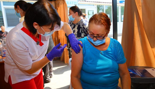 Vaccinare pe plajă! Unde se află locaţiile - vaccinarepeplaja-1624646675.jpg