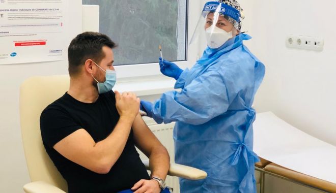 De astăzi, începe vaccinarea cadrelor didactice din Constanța - vaccinareprofesori-1614192989.jpg
