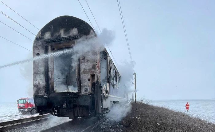 Plan Roșu de intervenție pe calea ferată. Un vagon a luat foc - vagon-incendiu-1739793805.jpg