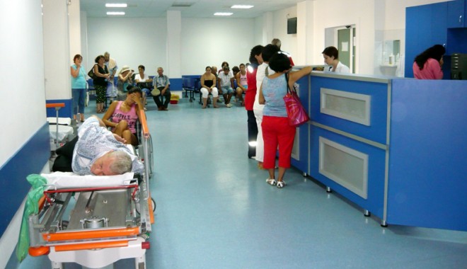 Val de urgențe la Spitalul Județean Constanța! 450 de solicitări la Ambulanță în prima zi - valdeurgentelaconstanta-1367841328.jpg