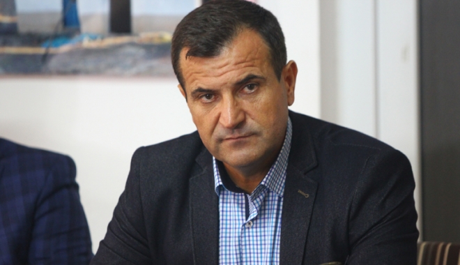 Primarul Vrabie și-a ieșit din minți. Lăsat fără 