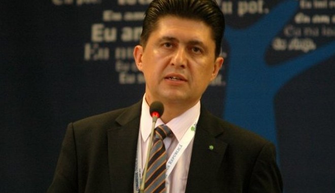 Valeriu Todirașcu a anunțat că devine senator independent afiliat PDL - valeriutodiracu-1368529061.jpg