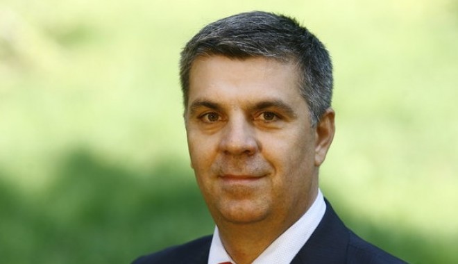 PLEN al Parlamentului pentru Traian Băsescu, luni la ora 15.00 - valeriuzgonea-1345715774.jpg