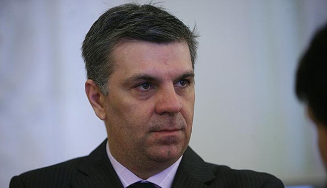 Deputații nu vor mai sta în hoteluri. Zgonea îi trimite să stea cu chirie - valeriuzgonea62498900-1352926741.jpg