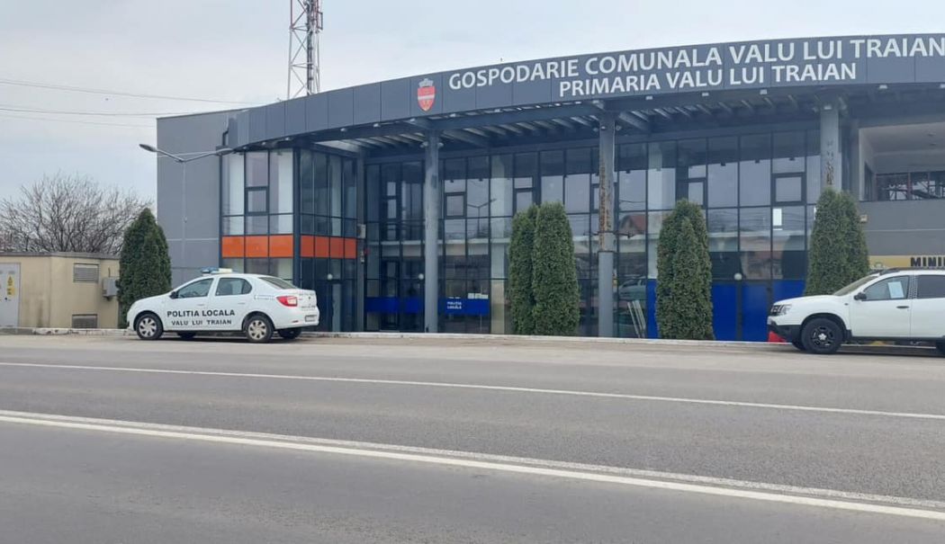 Primăria Valu lui Traian a mutat sediul Poliţiei Locale din comună - valu-politie-1741872918.jpg