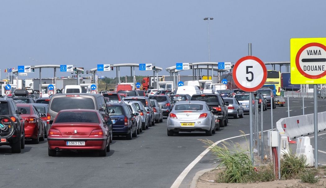 Peste 183.600 de persoane au tranzitat frontiera în ultimele 24 de ore. Au fost confiscate bunuri de aproape 90.000 de lei