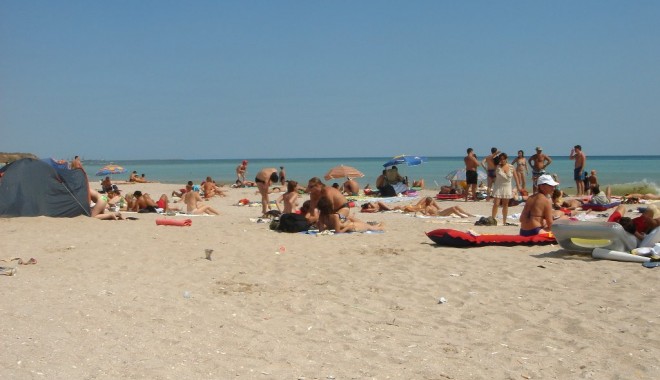 Fetiță de șase ani dispărută la Vama Veche, găsită de jandarmi în 15 minute de la sesizare - vamavecheplaja1-1344768058.jpg