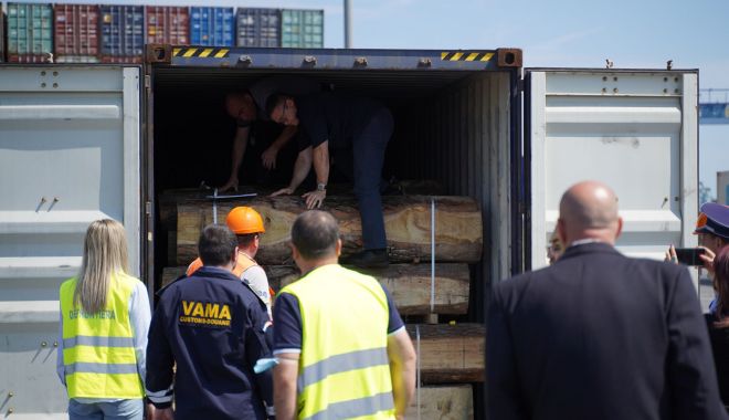 Vameșii din portul Constanța Sud au confiscat bunuri contrafăcute, în valoare de 36.600 de euro - vamesiiauconfiscat6600deeuro-1667931850.jpg
