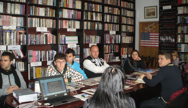 Istoria vampirilor, prezentată la Universitatea Ovidius - vampiri-1319709946.jpg