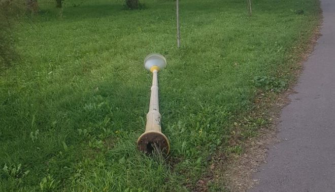 Vandalism în parcul Tăbăcărie! - vandalism2-1572807989.jpg