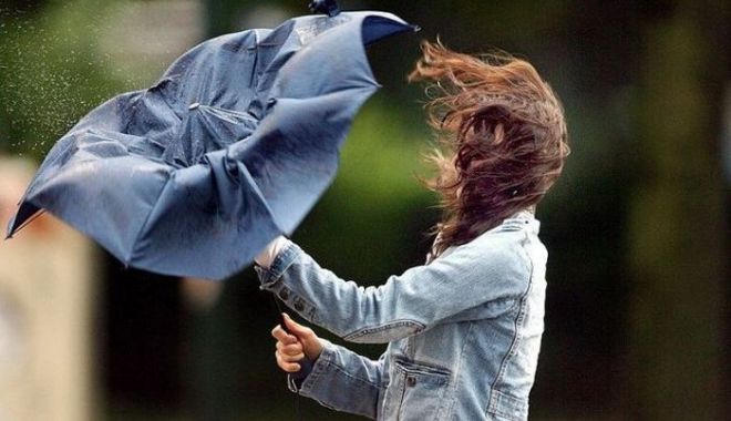 Atenționare meteo! Cod galben de vânt puternic în mai multe județe din țară - vant-1540532183.jpg