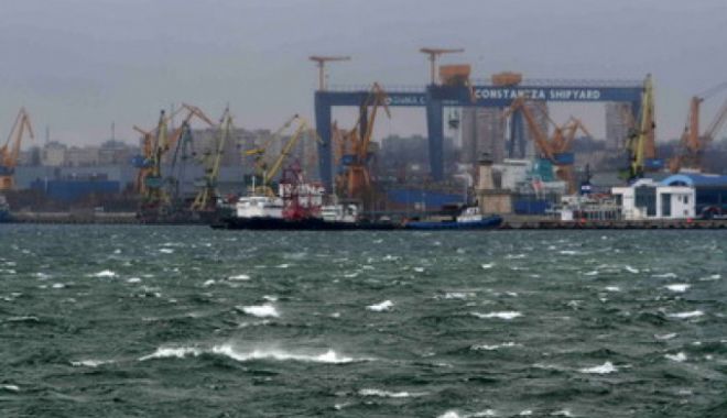 Porturi ÎNCHISE, din cauza vântului puternic - vant-1634114742.jpg