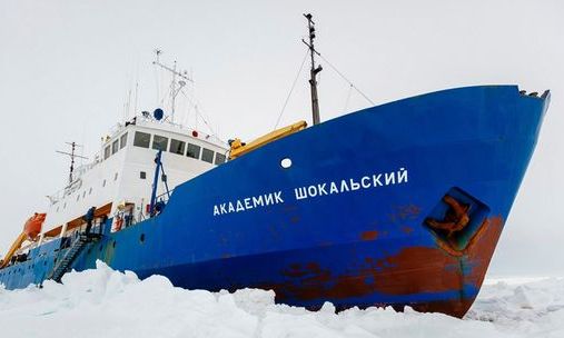 Antarctica / A început evacuarea navei Akademik Șokalski - vapor-1388654601.jpg