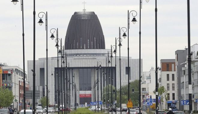 Varșovia dorește să înăsprească pedepsele pentru pedofilie - varsovia-1557951405.jpg