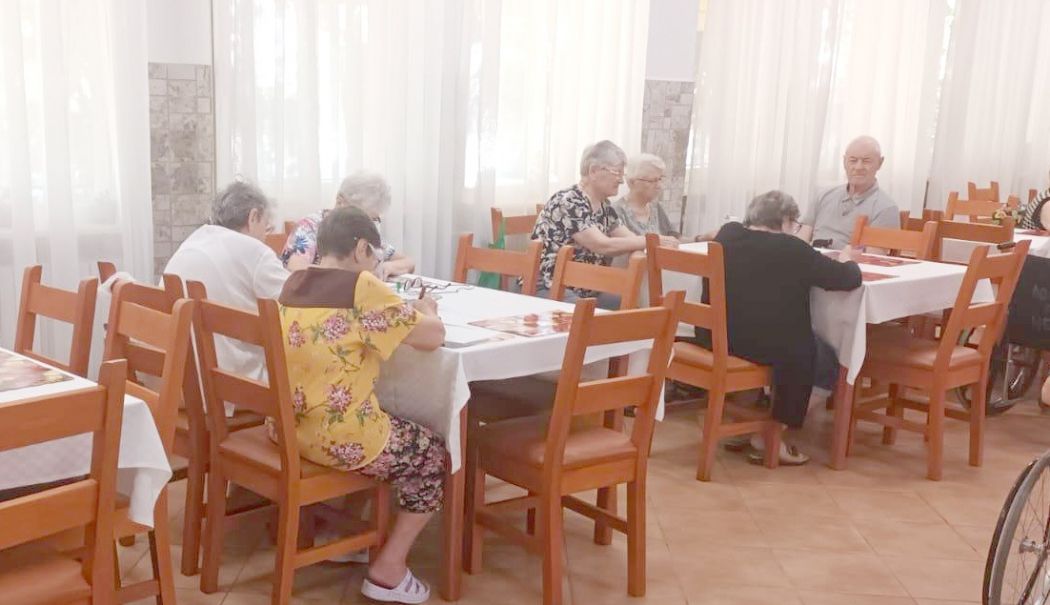 Activitate deosebită la Căminul pentru Persoane Vârstnice! Ce subiect au abordat seniorii - varstnici-camin-1723450969.jpeg
