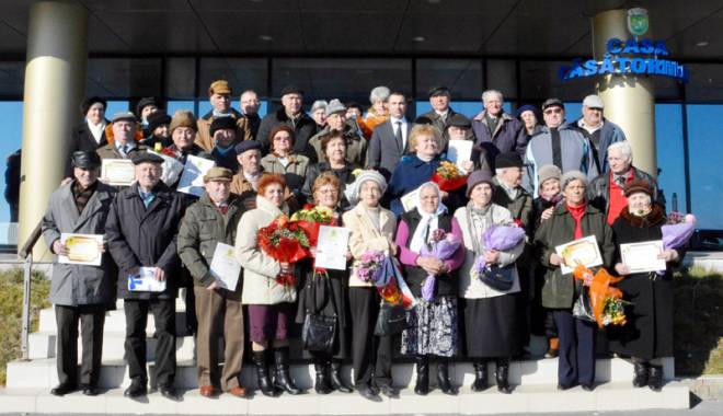 Vârstnicii din Mangalia, premiați de primarul Cristian Radu - varstniciidinmangalia1-1452874340.jpg