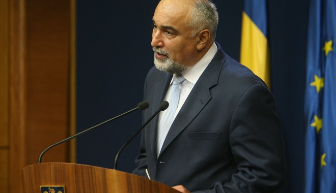 România trebuie să aibă o creștere mai mare de 2% a PIB pentru a înlătura decalajele față de alte țări europene - varujanvos-1379601817.jpg