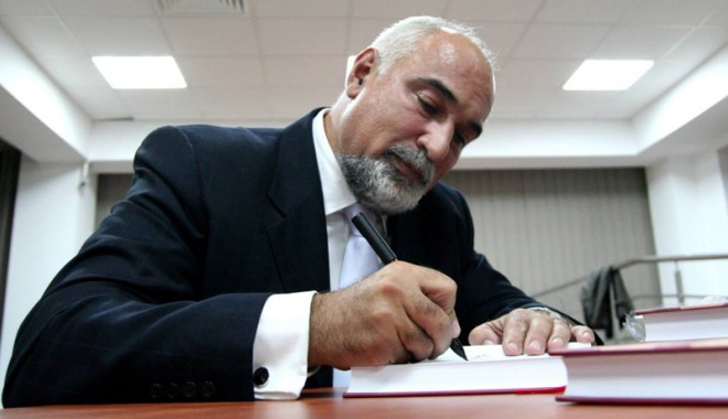 Varujan Vosganian vine la Zilele Culturii Armene de la Constanța - varujanvosganian-1412793228.jpg