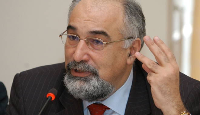 Varujan Vosganian  își lansează cartea  la Constanța - varujanvosganian-1496846314.jpg