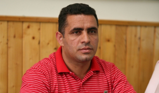 Ce face primarul Delicoti cu șapte milioane de euro - vasiledelicotiprimarpoartaalba21-1317934519.jpg