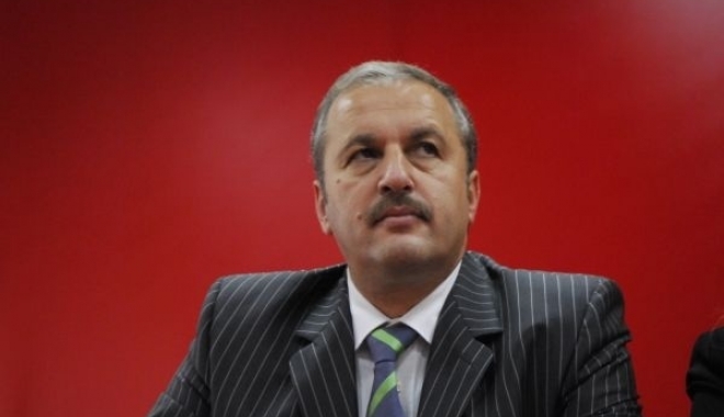 Vasile Dâncu, audiat la DNA în dosarul insulei Belina, unde a fost la pescuit cu Dragnea - vasiledncu-1513870427.jpg