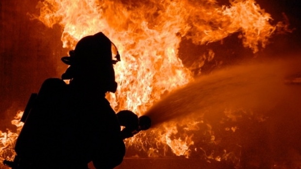 Bărbat găsit carbonizat după ce clădirea în care locuia a luat foc - vaslui71106300-1551603140.jpg
