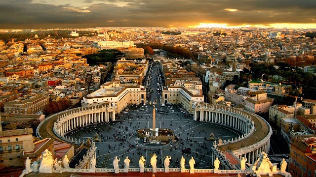 Scandal financiar la Banca Vaticanului - Ce decizie a luat Papa Francisc - vatican-1396877692.jpg