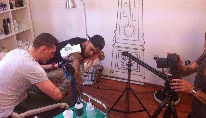 Alex Velea și-a făcut tatuaj nou - velea20675290ea28a-1410166242.jpg