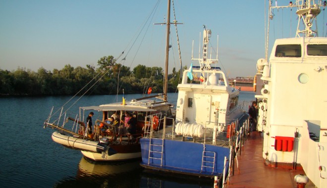 Emigrant sirian, prins de polițiștii de frontieră la Ostrov - velieremigrantisirieni1137322054-1406807284.jpg