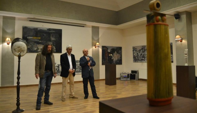 Dublu vernisaj la Art Gallery - vernisaj-1407239796.jpg