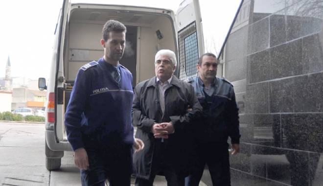 Vești proaste pentru Gheorghe Țarălungă, fostul decan de la Farmacie - vestiproastepentrufostuldeacn-1426705415.jpg