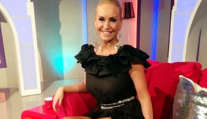 Vica Blochina, criticată că  se distrează pe banii lui Pițurcă - vicamcrop644x41673375700-1381145510.jpg
