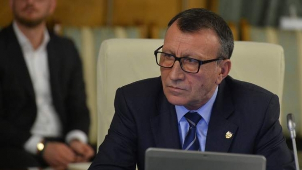 Vicepremierul Paul Stănescu face un pas în spate: Dacă ești normal la cap, trebuie să te dai la o parte - vicepremierulpaulstnescu-1529763509.jpg