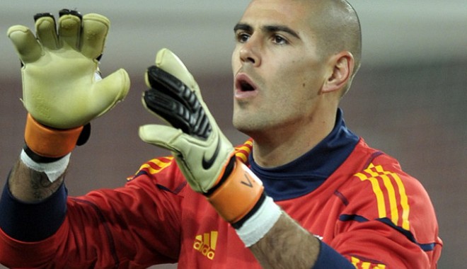 Victor Valdes, indisponibil 7 luni - victor-1396357296.jpg