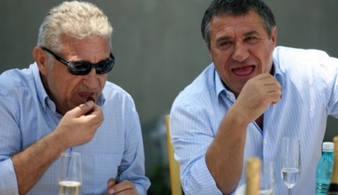 FRF: Comisia pentru Agenți de Jucători le-a retras licența fraților Victor și Ioan Becali - victoriioanbecali-1394557771.jpg
