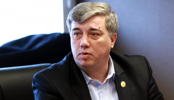 Victor Manea, schimbat de la șefia PNL Constanța. Noul președinte va fi Robert Boroianu - victormaneapierdesefia-1407262865.jpg