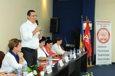 Victor Ponta, prezent  la Școala de Vară a femeilor  din PSD de la Mamaia - victorpontaprezentlascoaladevara-1408885186.jpg