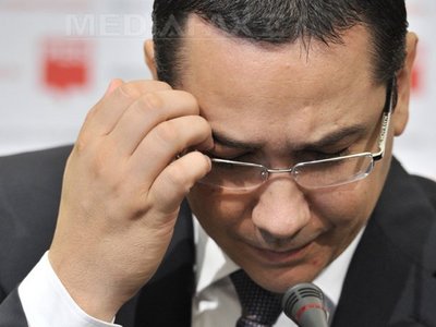 Cristina Trăilă îl va da în judecată pe Victor Ponta pentru calomnie - victorpontascarpinacapafp-1350566114.jpg