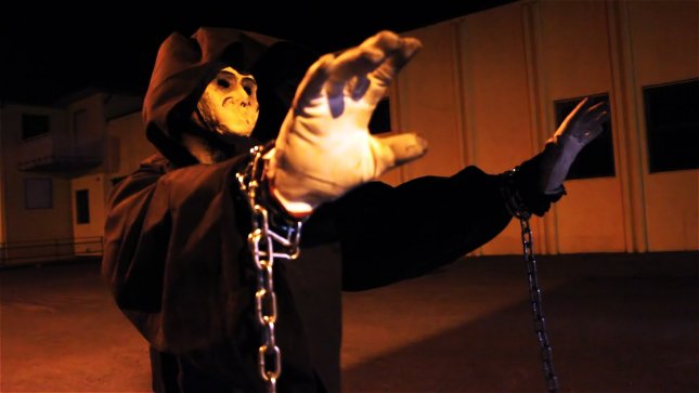 VIDEO. Râzi cu lacrimi! Iată cum să-ți sperii prietenii de Halloween! - video-1414567821.jpg