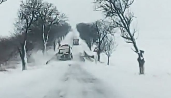VIDEO / Se circulă în condiții de iarnă pe toate drumurile din județ - video-1519631895.jpg