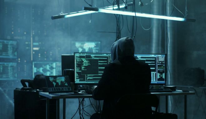 Atenţie la e-mail-uri! Riscaţi să rămâneţi fără bani în cont - videoblock-1614175323.jpg