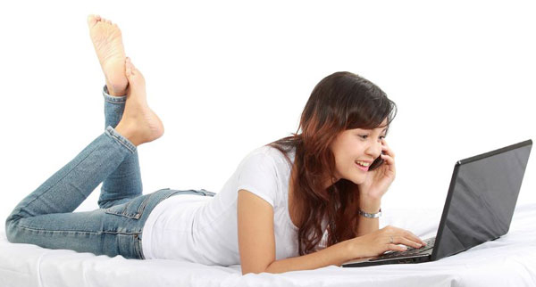 Peste 400.000 de persoane lucrează în România, în industria videochat - videochatroom-1684575339.jpg