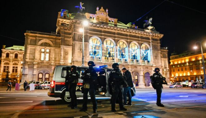 Atac terorist la Viena! Trei civili și un atacator au murit. Alte 15 persoane au fost rănite - viena-1604388986.jpg