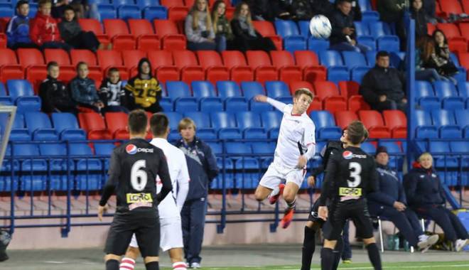 Juniorii Viitorului vor calificarea în turul al doilea al Youth League - viitorul-1445356145.jpg
