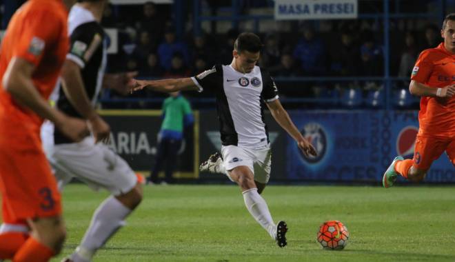 Fotbal: FC Viitorul, calificată în sferturile Cupei României - viitorul1-1446145187.jpg