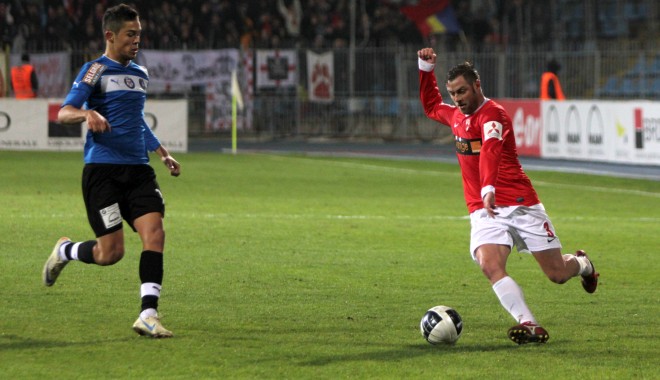 Fotbal. FC Viitorul a remizat cu Dinamo, scor 1-1 / Galerie Foto - viitoruldinamo-1353230486.jpg