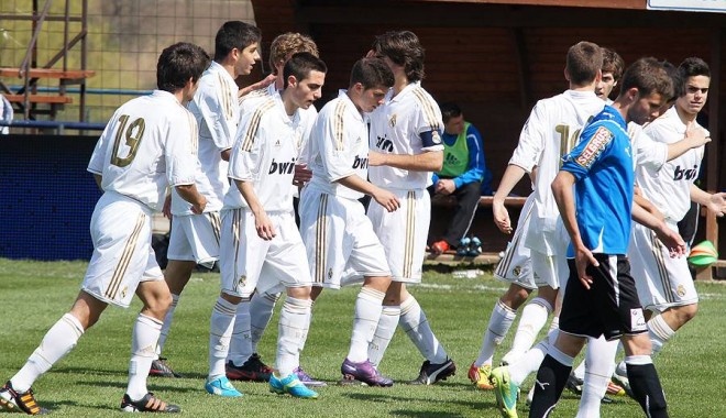 Juniorii Viitorului învinși la scor de forfait de juniorii de la Real Madrid (GALERIE FOTO) - viitorulrealmadrid4-1334053877.jpg